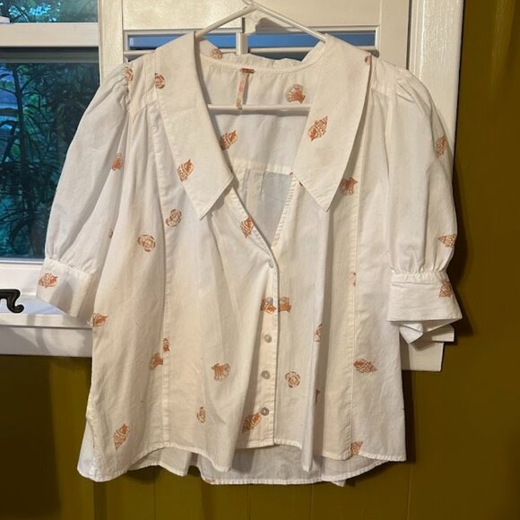 Free People Tops - EUC Free People Seashell Short Sleeve Blouse Button Down